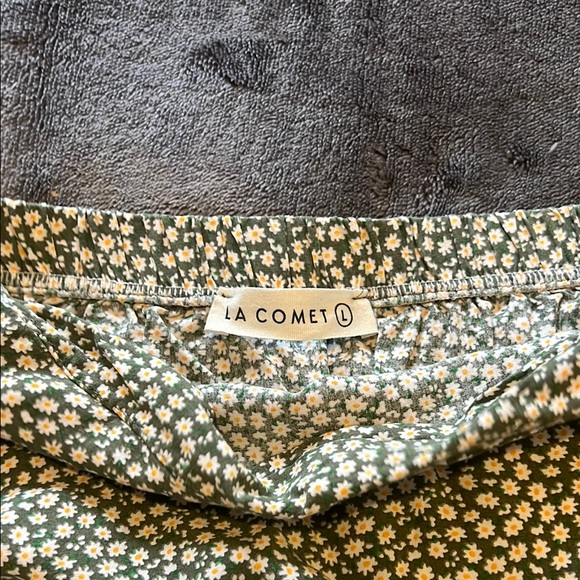 Green floral mini skirt - Picture 2 of 5